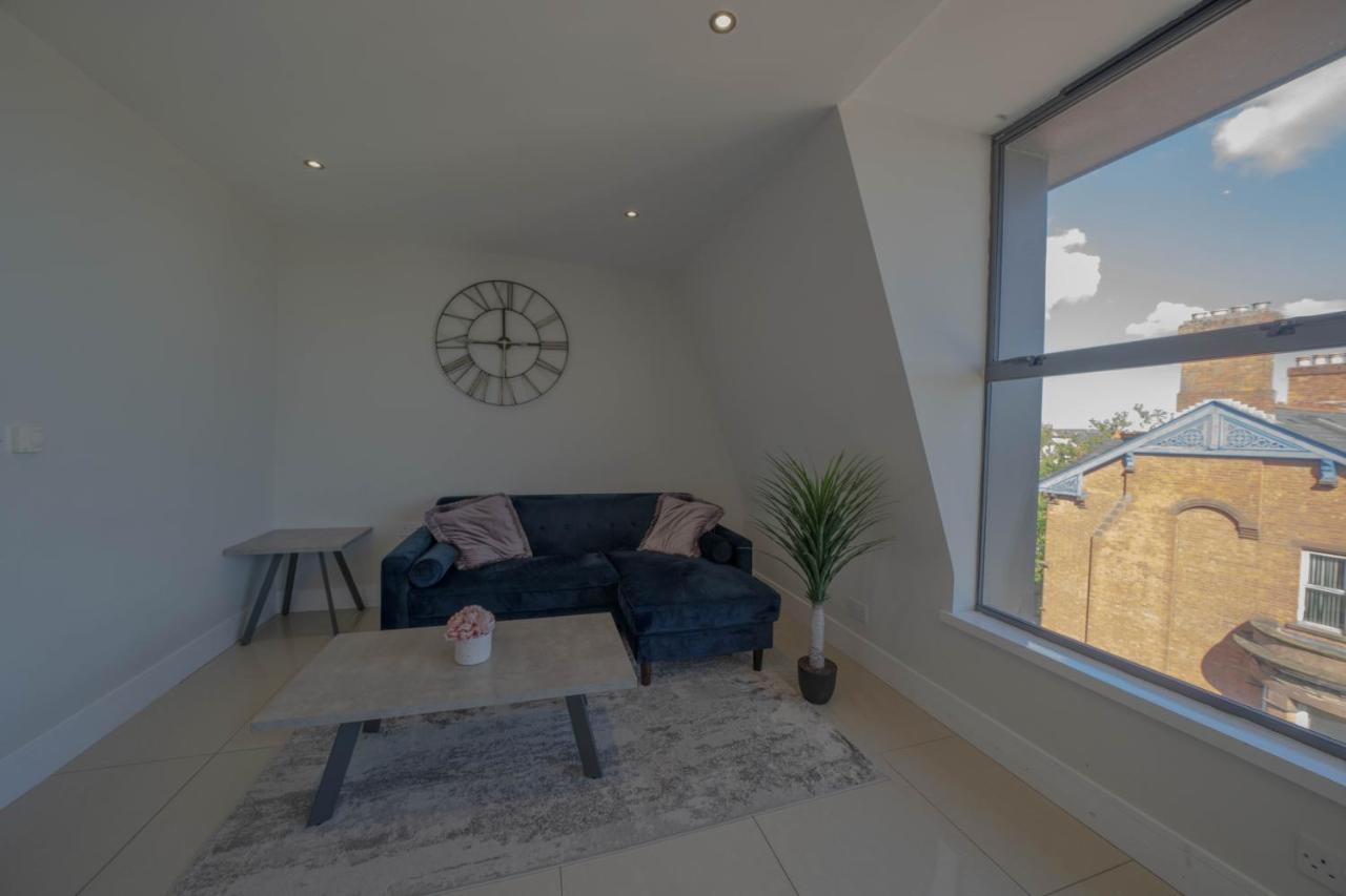 Rooftop Apartment At Queens Beautiful Views Belfast Exterior foto